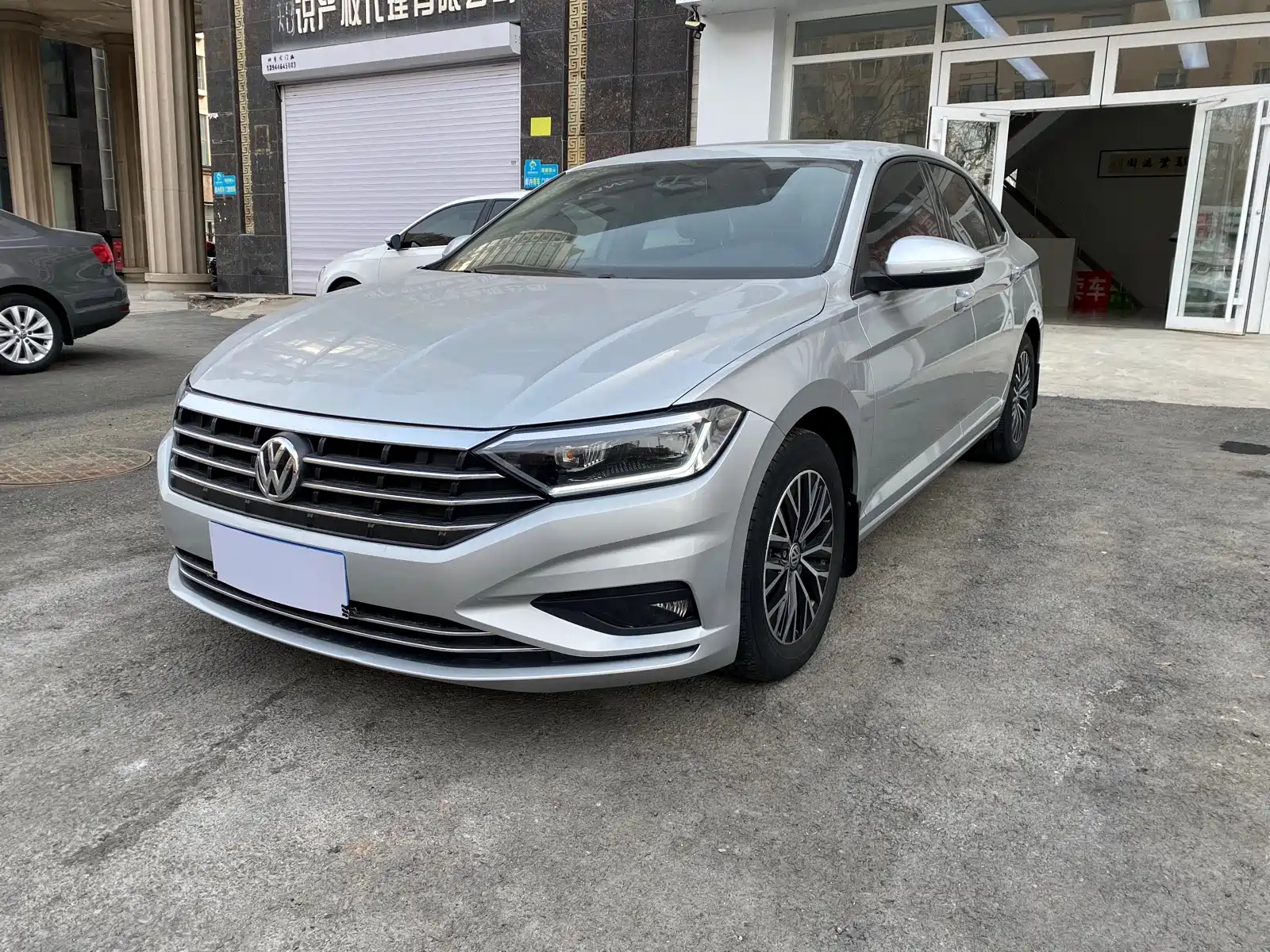 VOLKSWAGEN SAGITAR 2019
