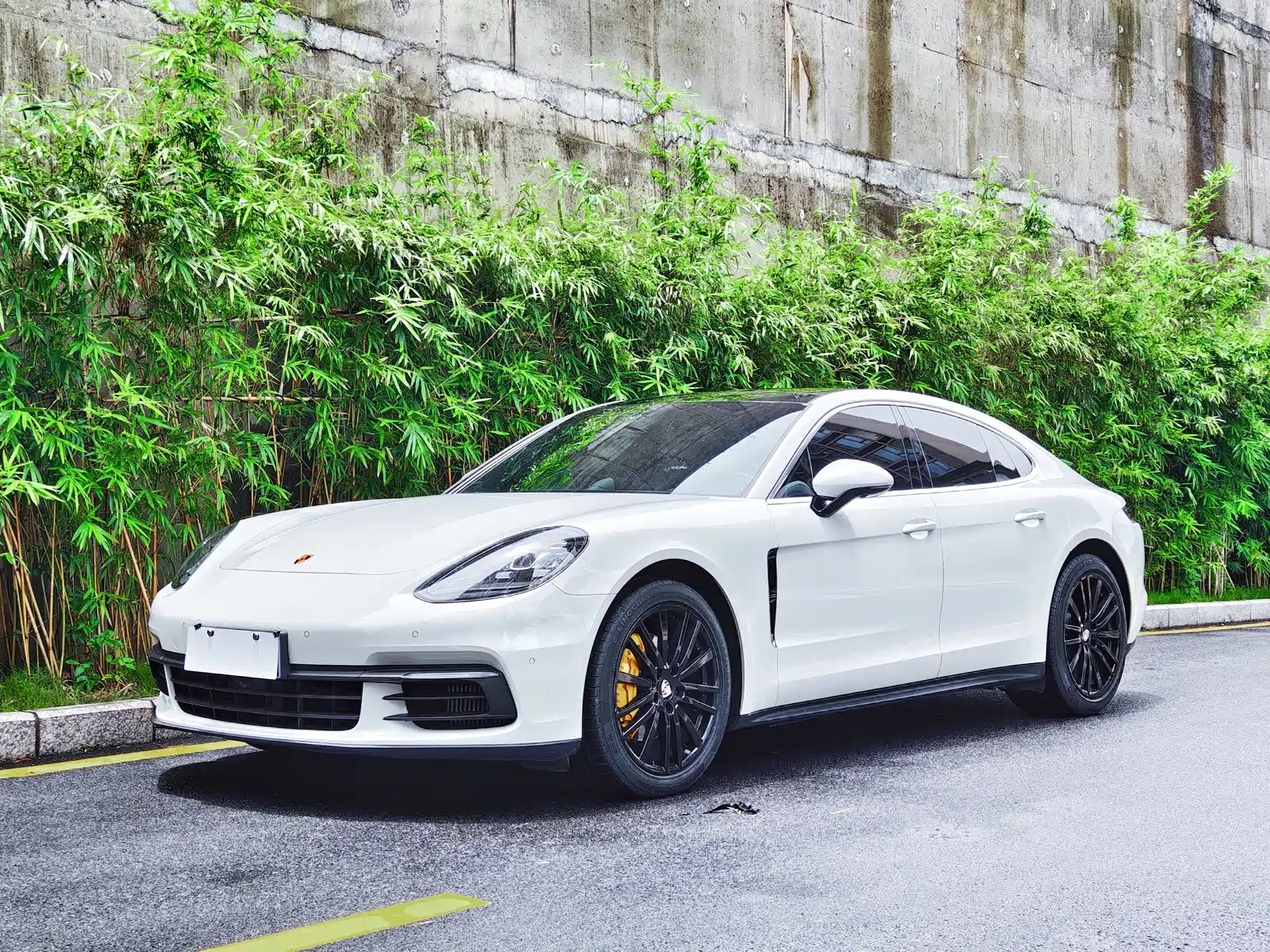 PORSCHE PANAMERA