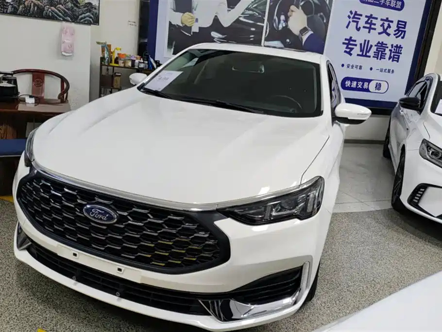 FORD ESCORT 2021