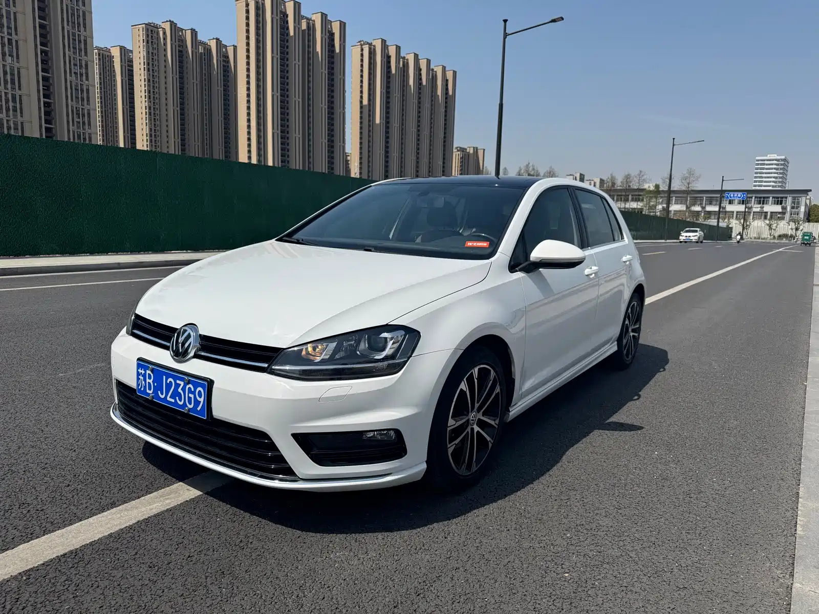 VOLKSWAGEN GOLF 2016