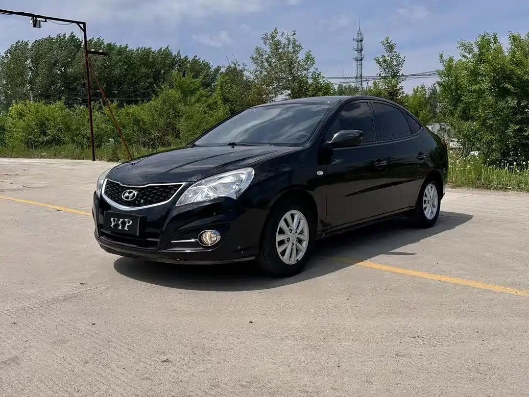 HYUNDAI CELESTA