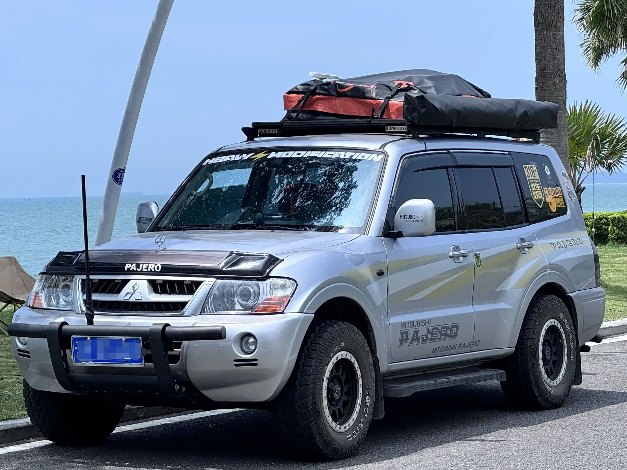 MITSUBISHI PAJERO 2011
