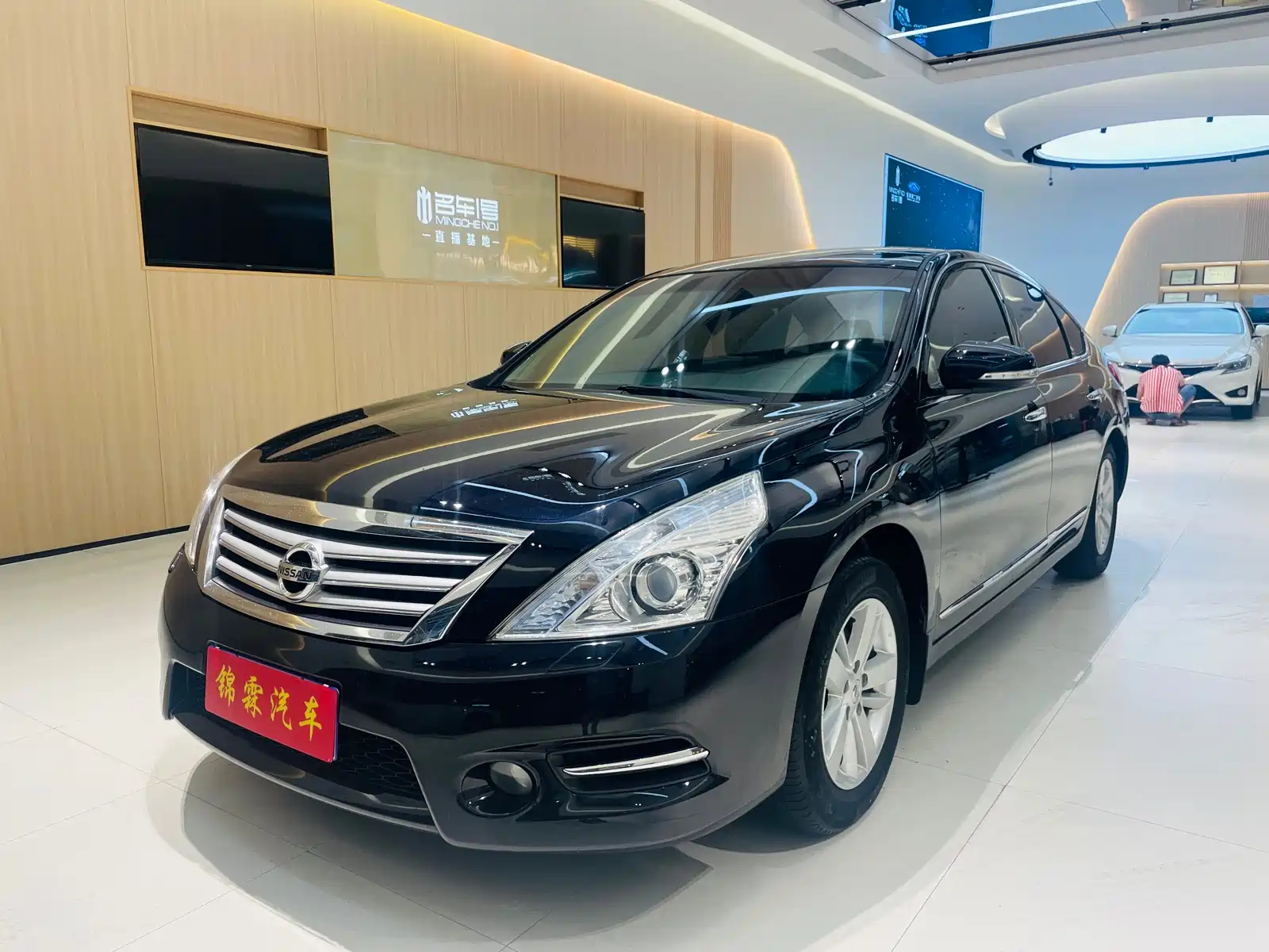 NISSAN TEANA 2011