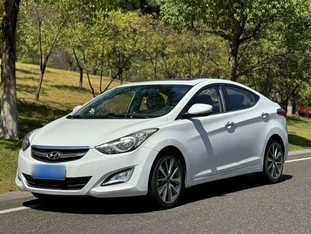 HYUNDAI ELANTRA 2015