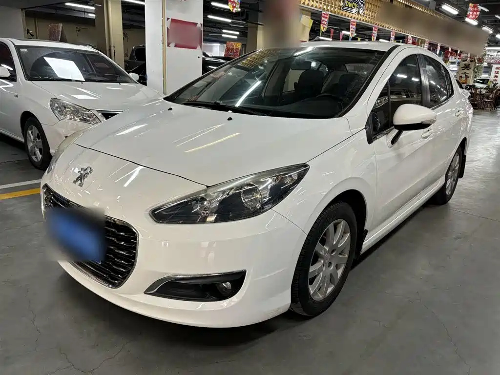 PEUGEOT 308 2012