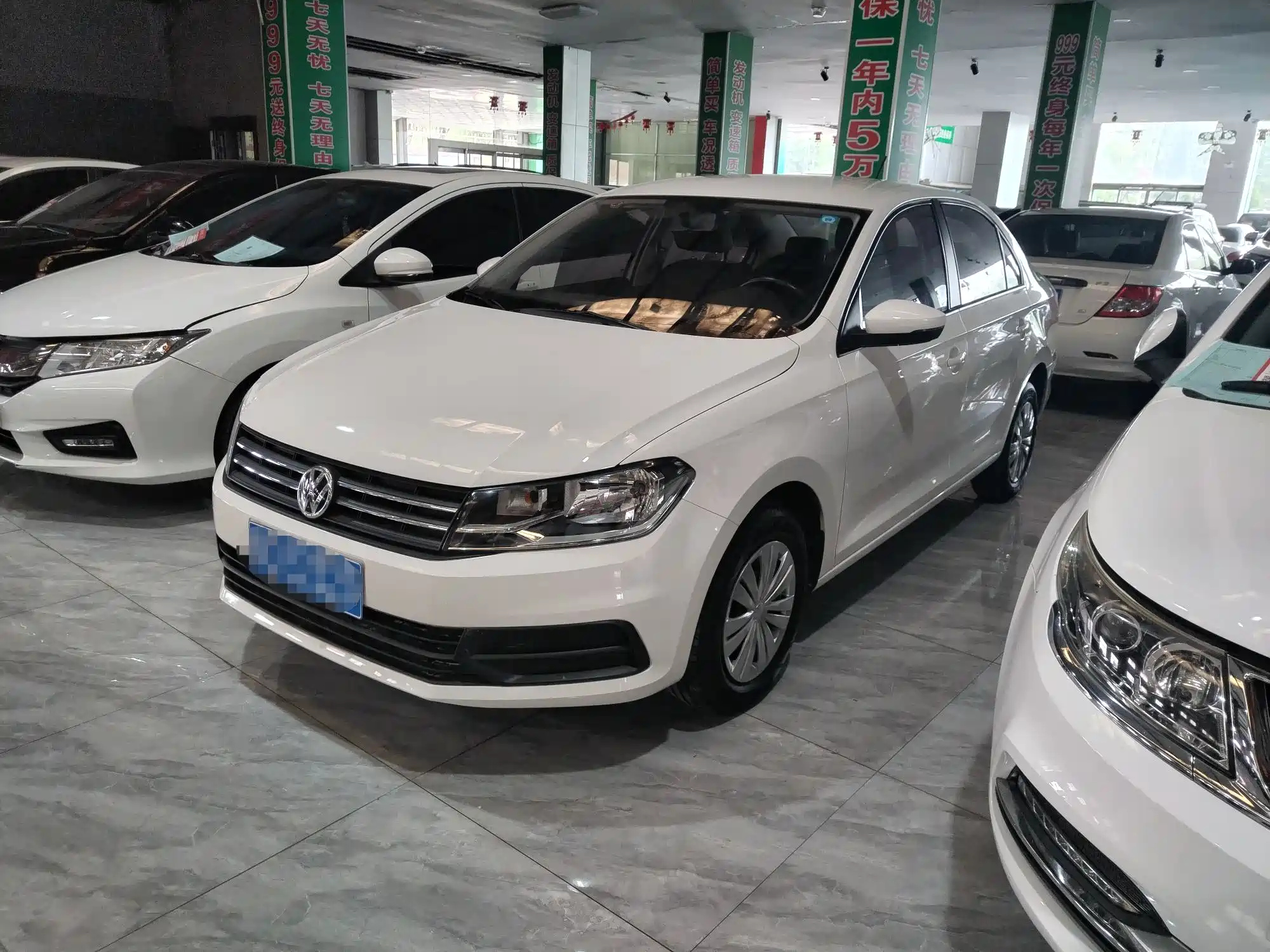 VOLKSWAGEN SANTANA 2021