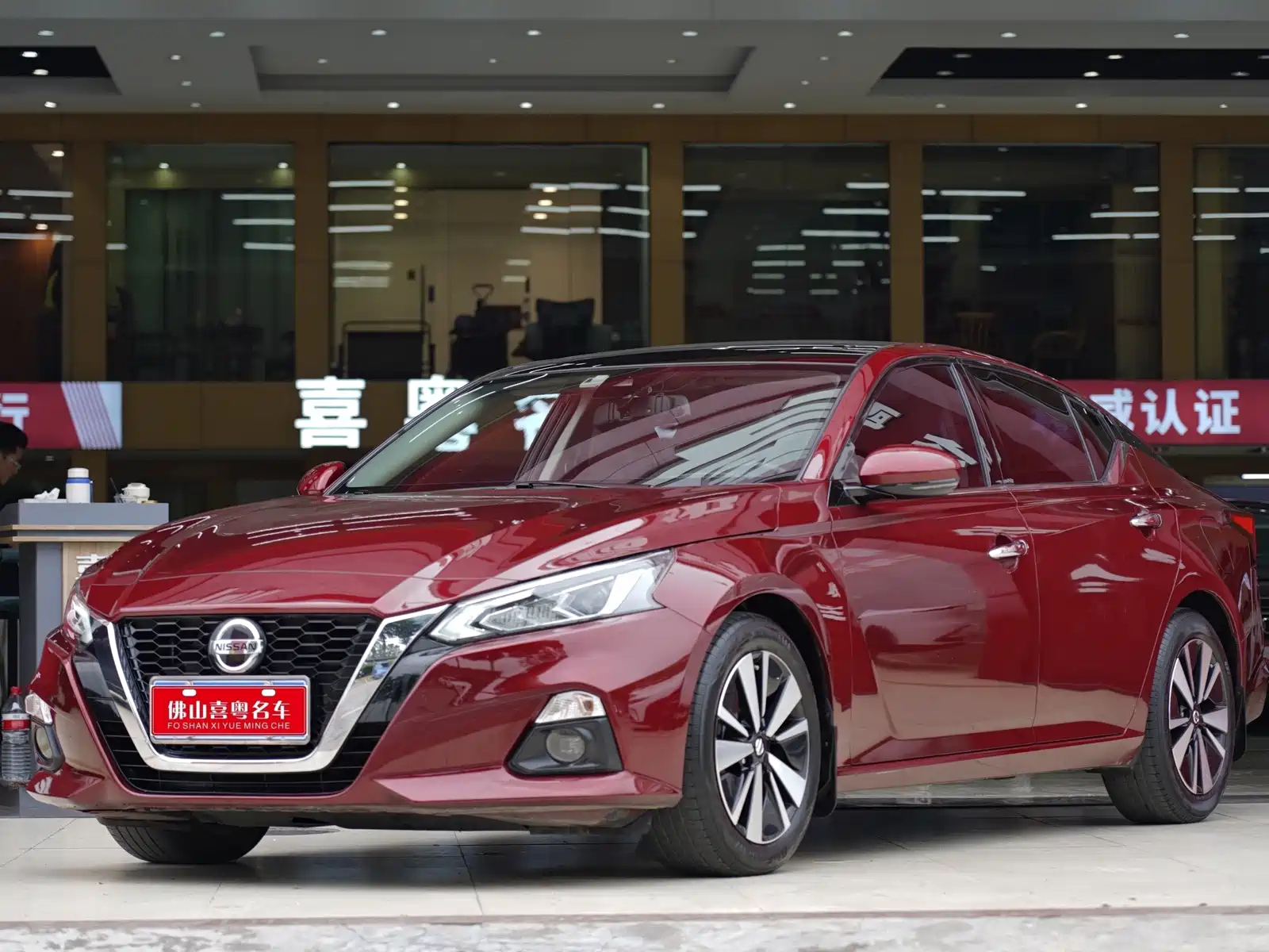 NISSAN TEANA 2019