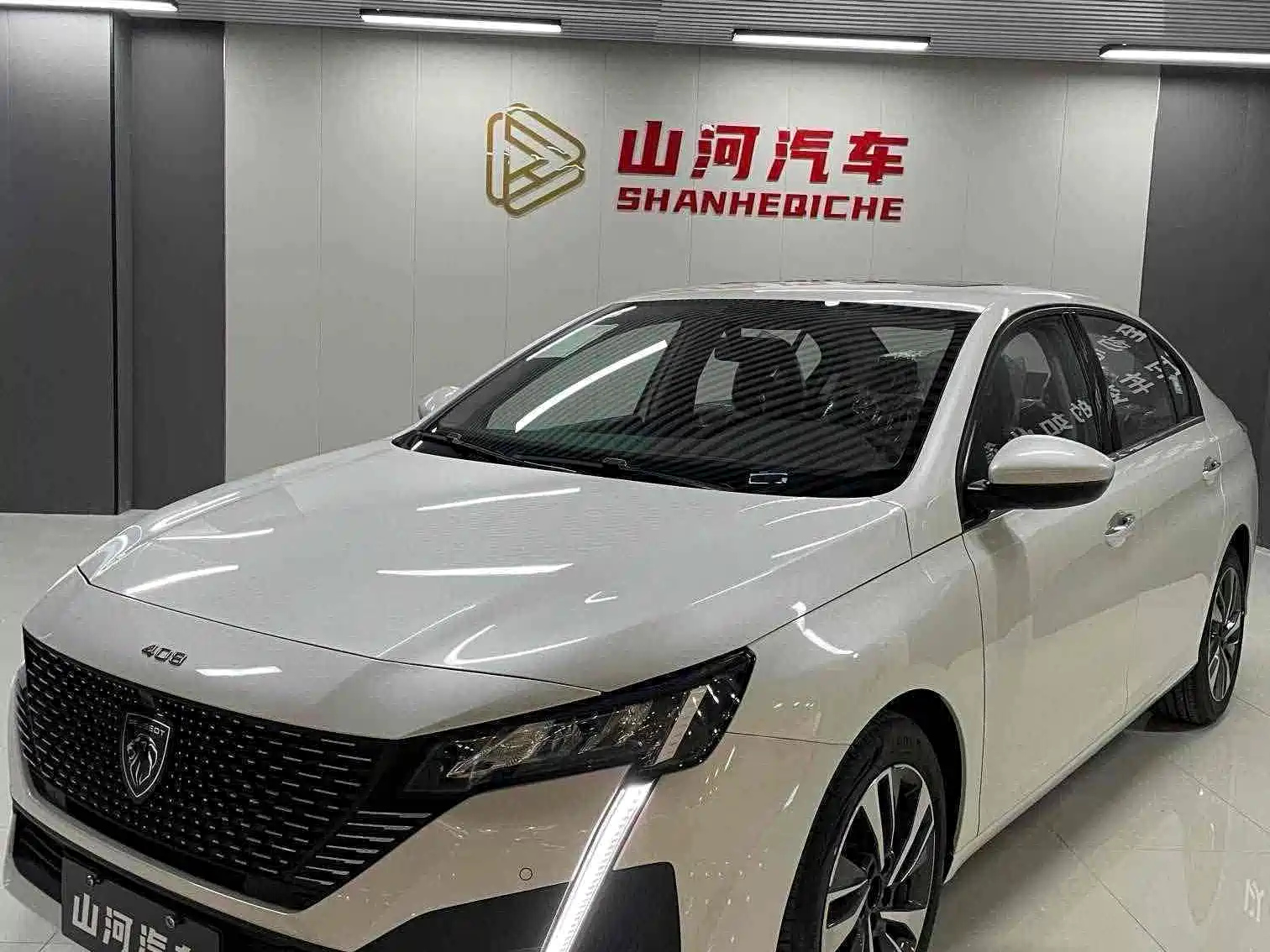 PEUGEOT 408 2022