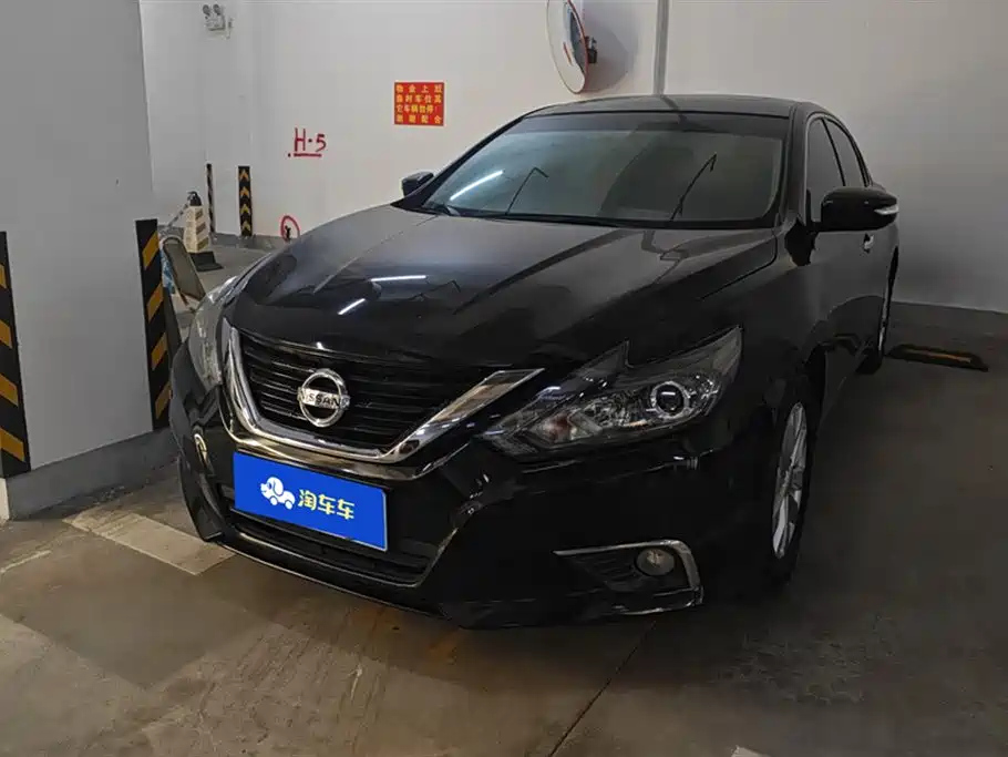 NISSAN TEANA 2018