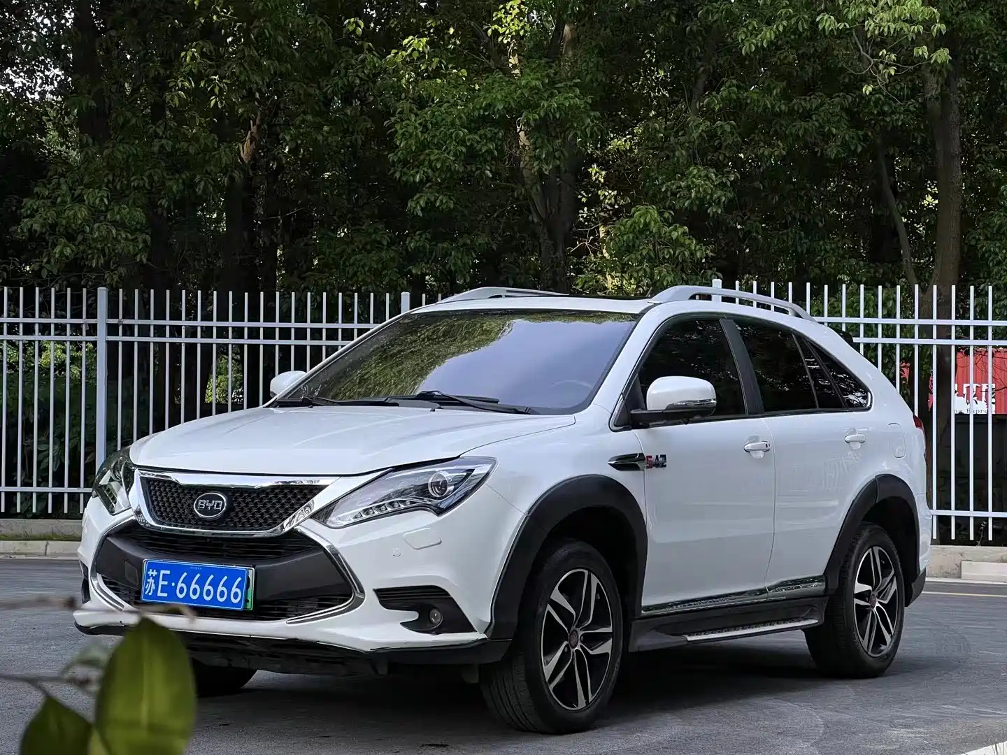 BYD TANG NEW ENERGY 2015