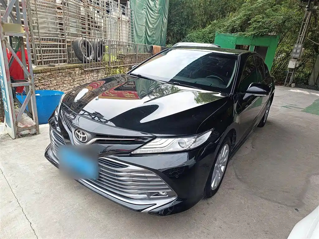 TOYOTA CAMRY 2021