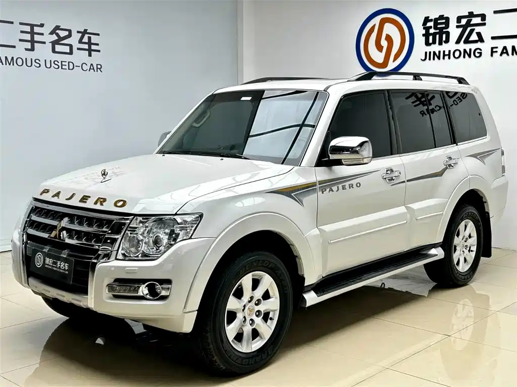 MITSUBISHI PAJERO IMPORT 2020
