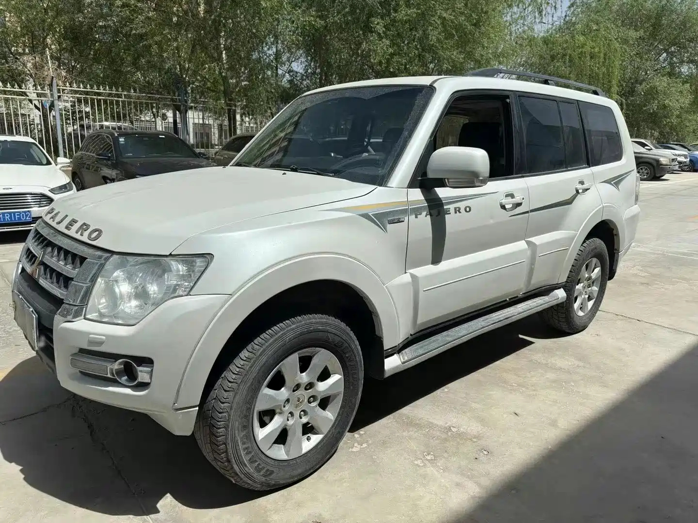 MITSUBISHI PAJERO IMPORT 2016