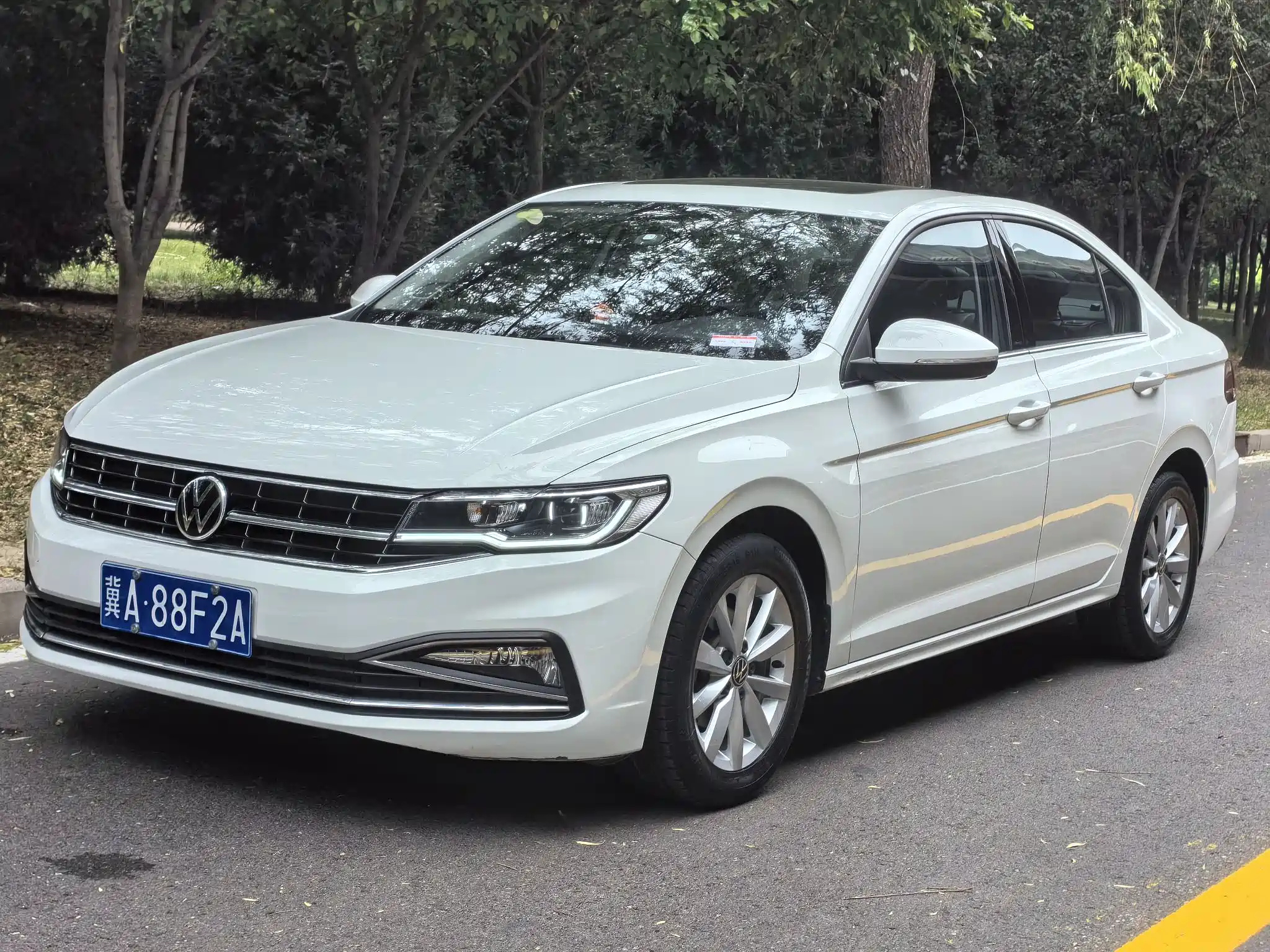 VOLKSWAGEN BORA