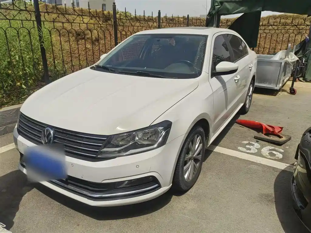 VOLKSWAGEN LAVIDA 2017