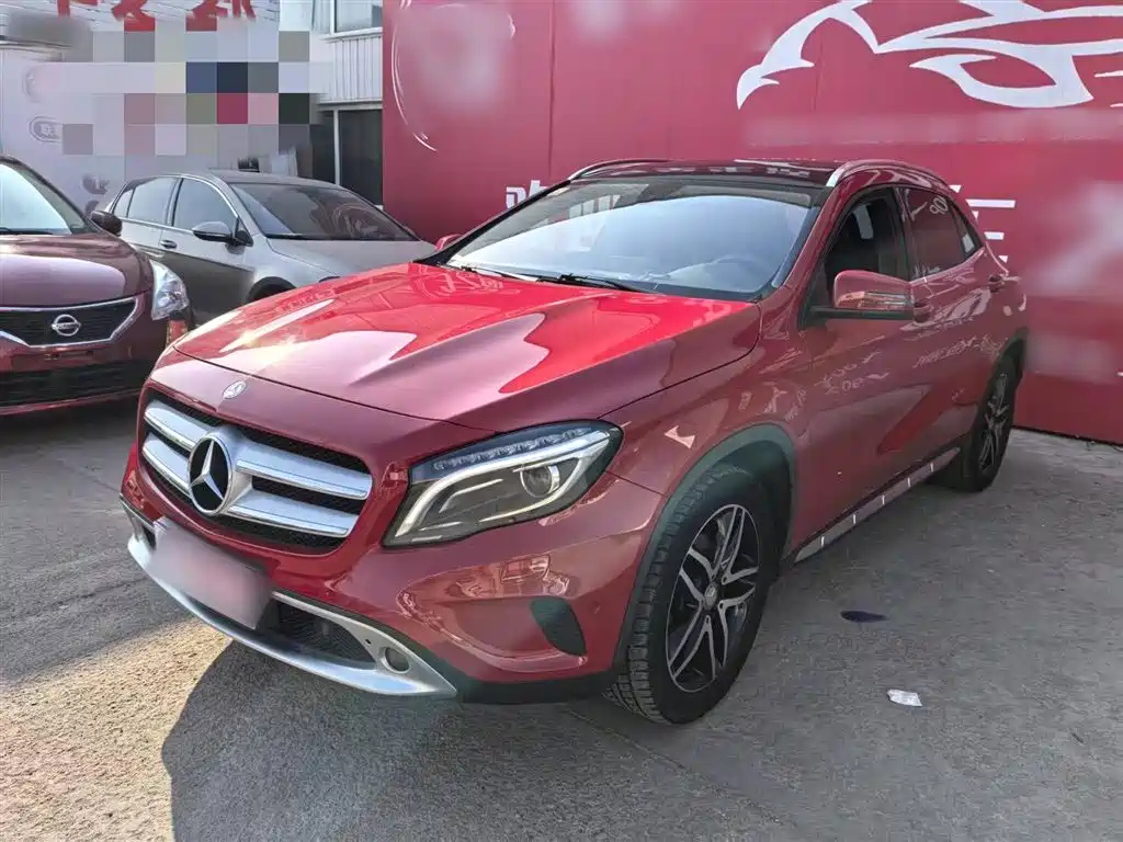 MERCEDES BENZ GLA 2016
