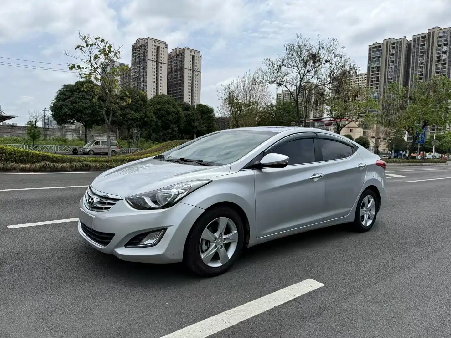 HYUNDAI ELANTRA 2013