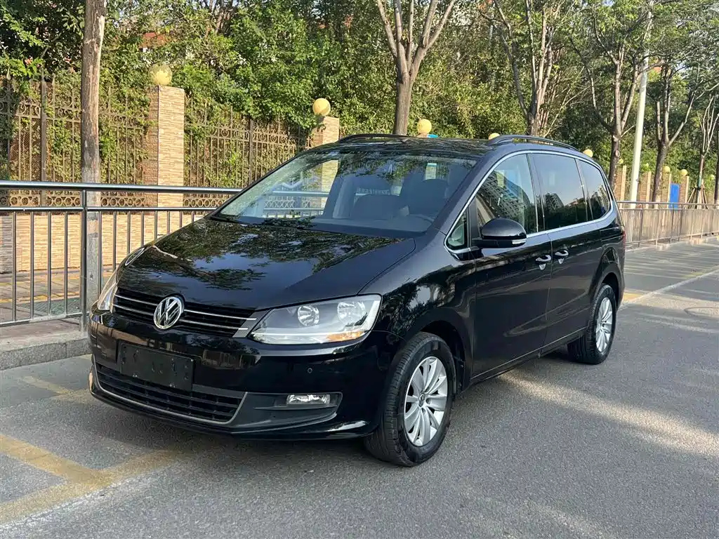 VOLKSWAGEN SHARAN 2013