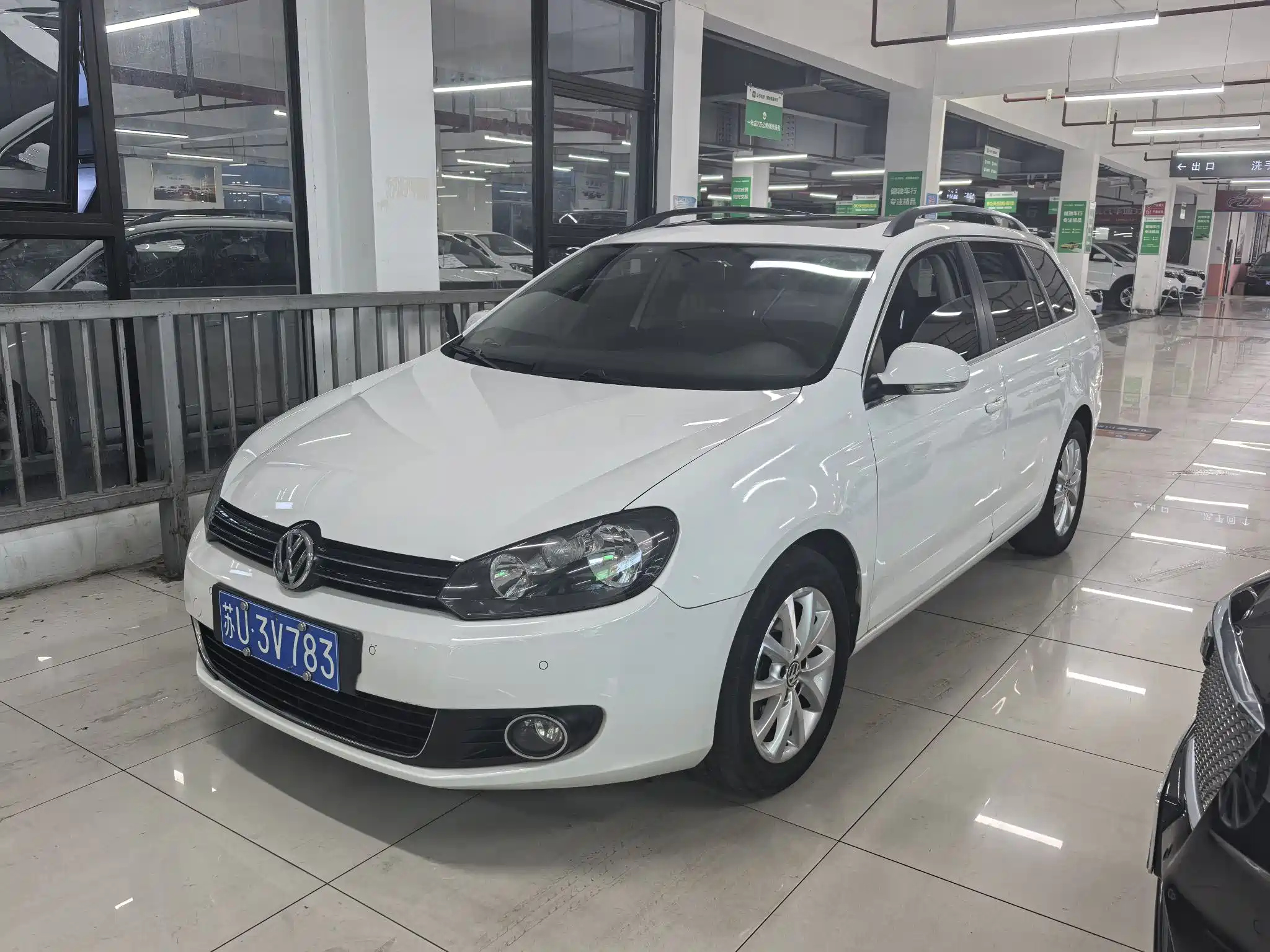 VOLKSWAGEN GOLF IMPORT 2011