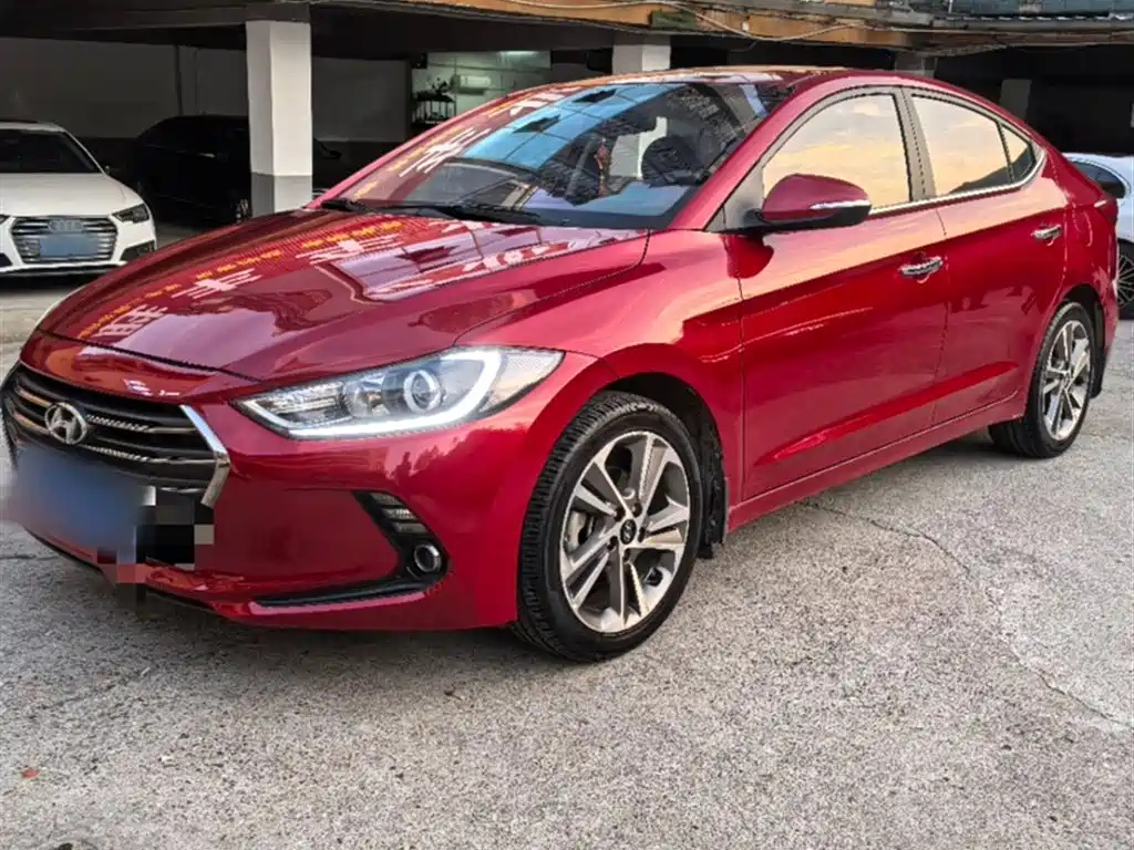 HYUNDAI ELANTRA