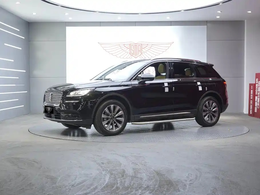 LINCOLN ADVENTURER 2022