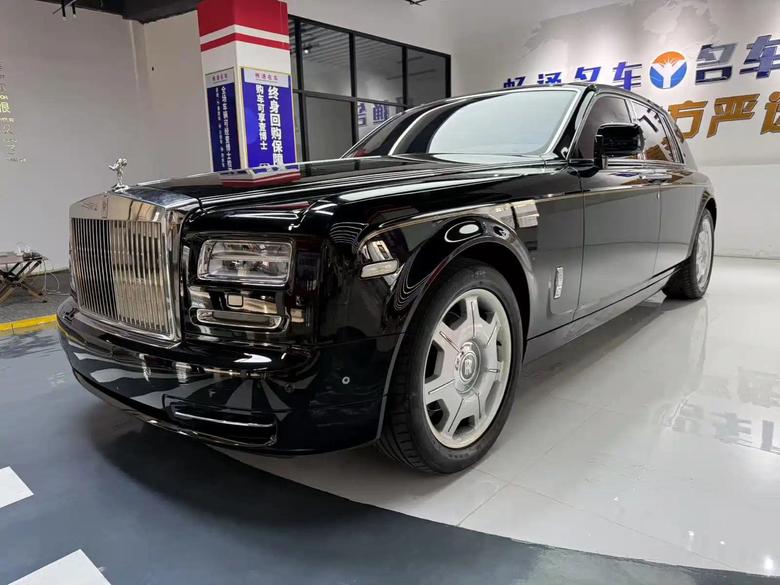 ROLLS ROYCE PHANTOM 2013