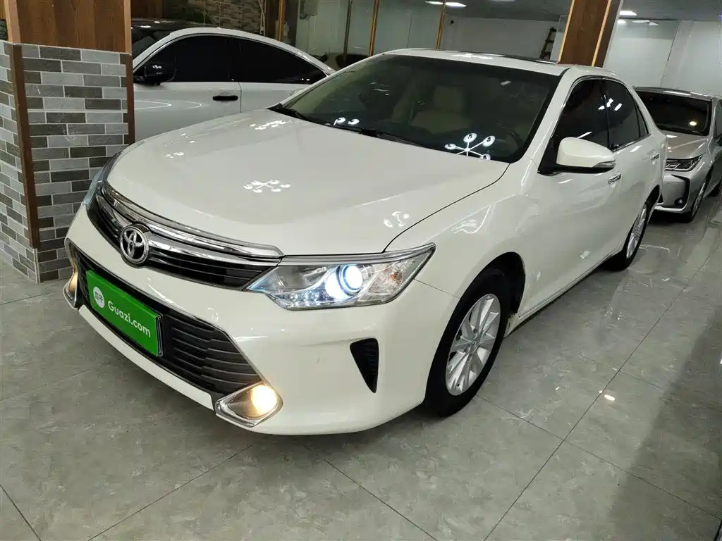 TOYOTA CAMRY 2015