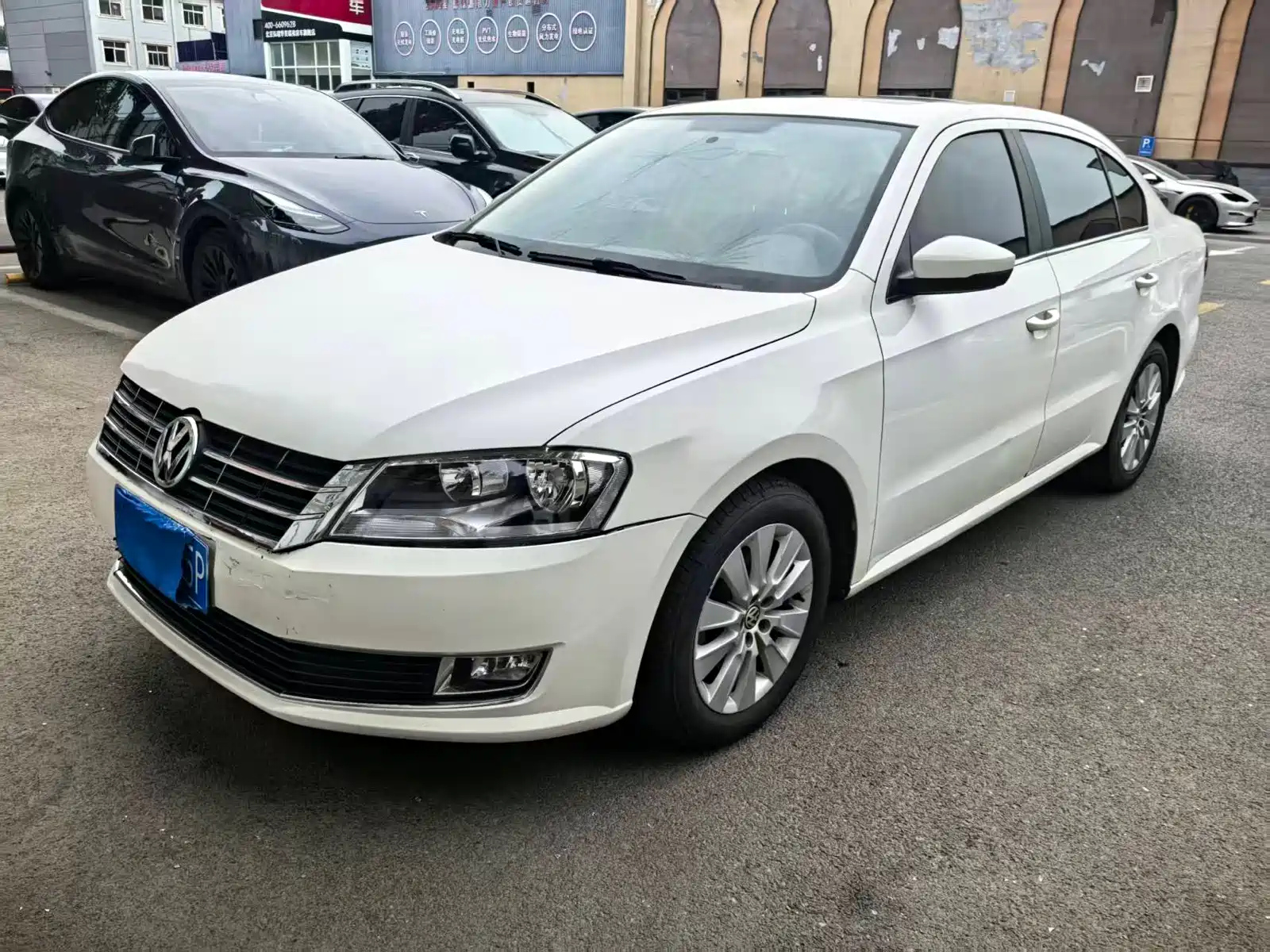 VOLKSWAGEN LAVIDA 2013