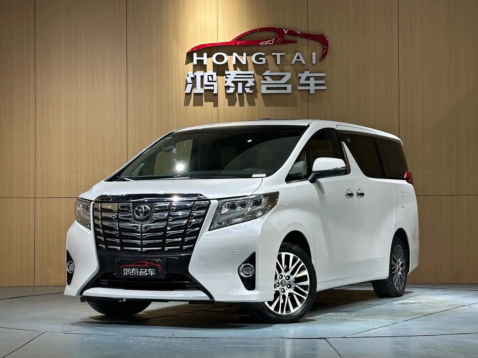 TOYOTA ALPHARD 2015