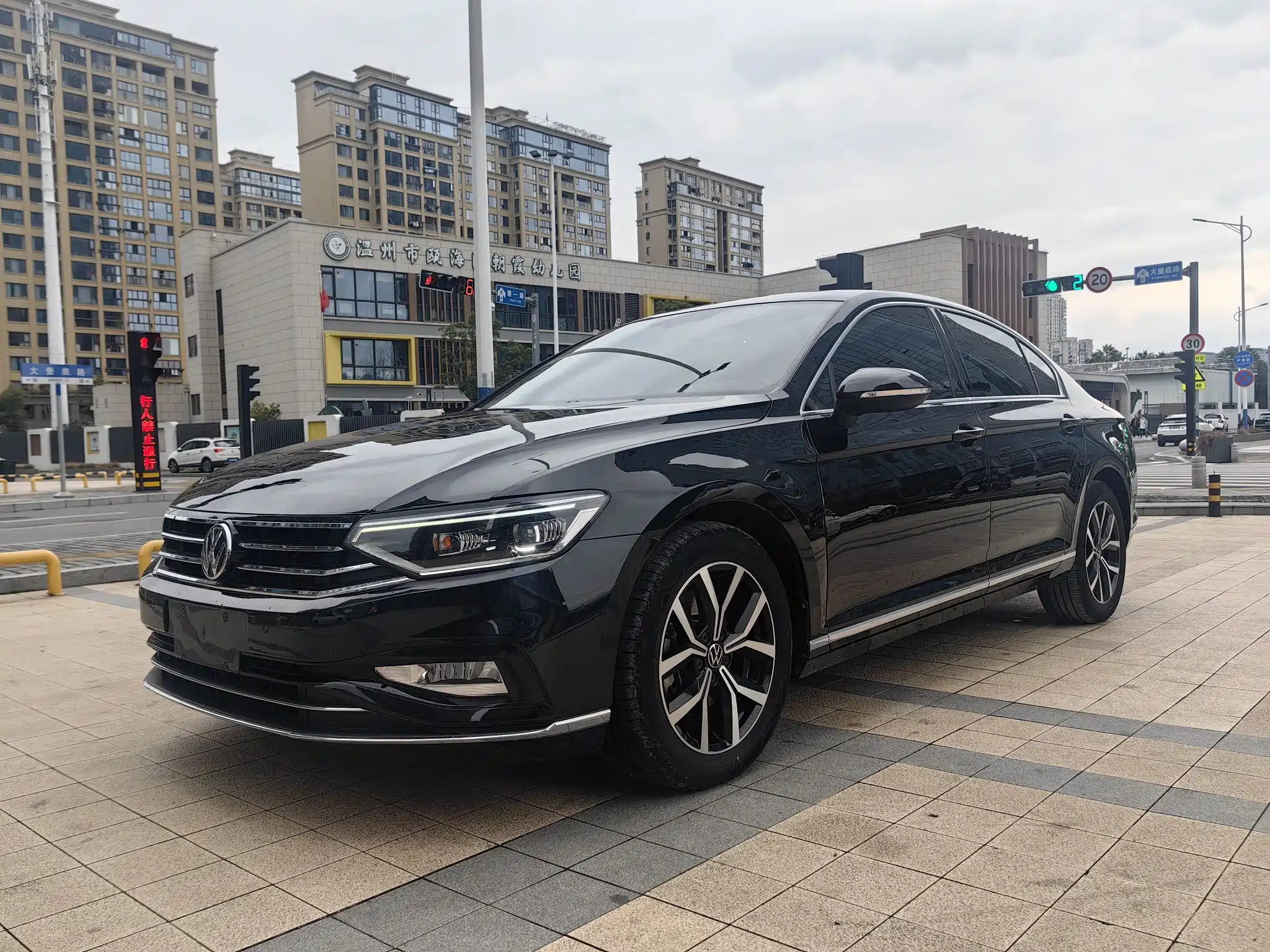 VOLKSWAGEN MAGOTAN 2021