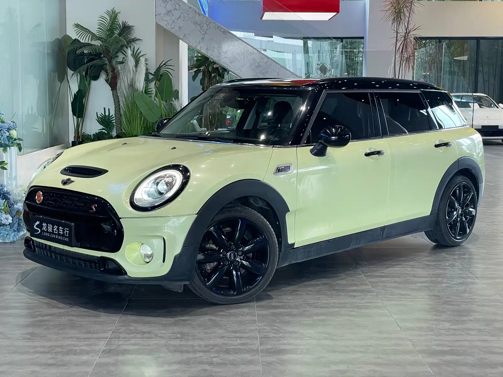 MINI CLUBMAN 2016