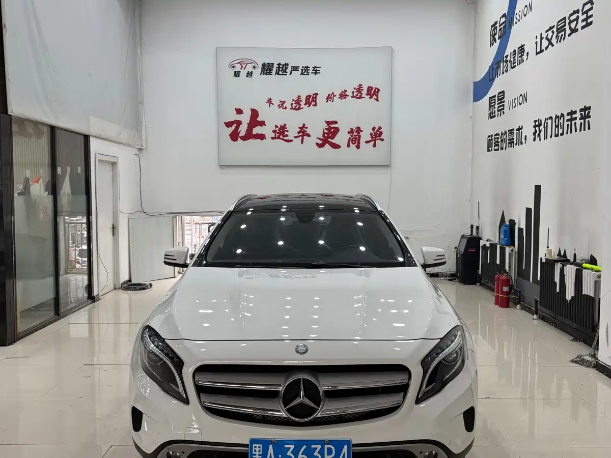MERCEDES BENZ GLA 2016
