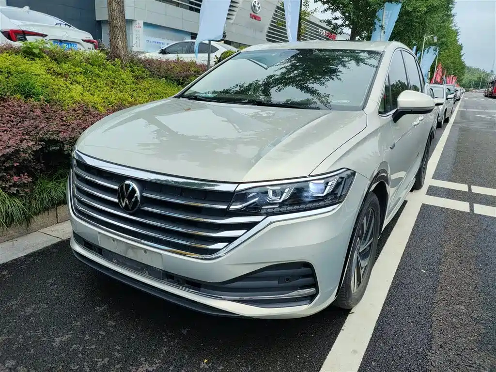 VOLKSWAGEN VILORAN 2020