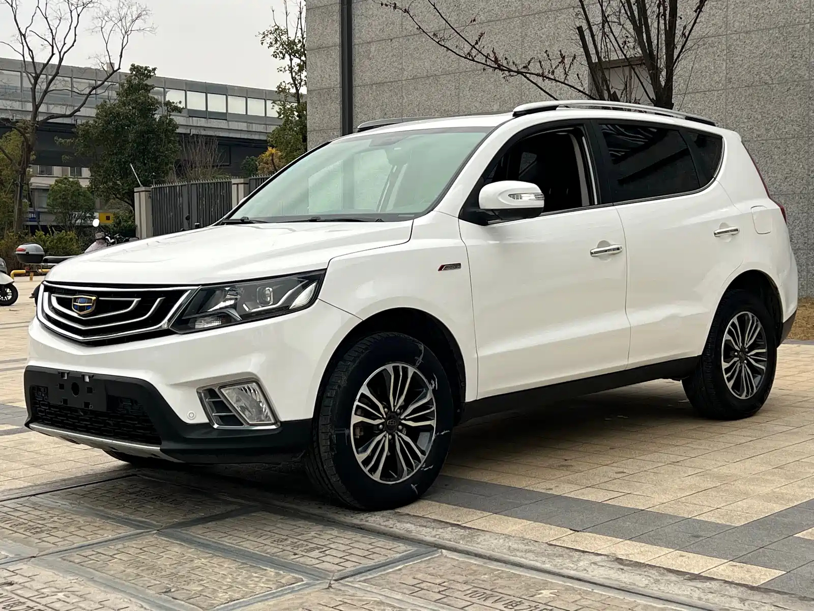 GEELY AUTO VISION X6