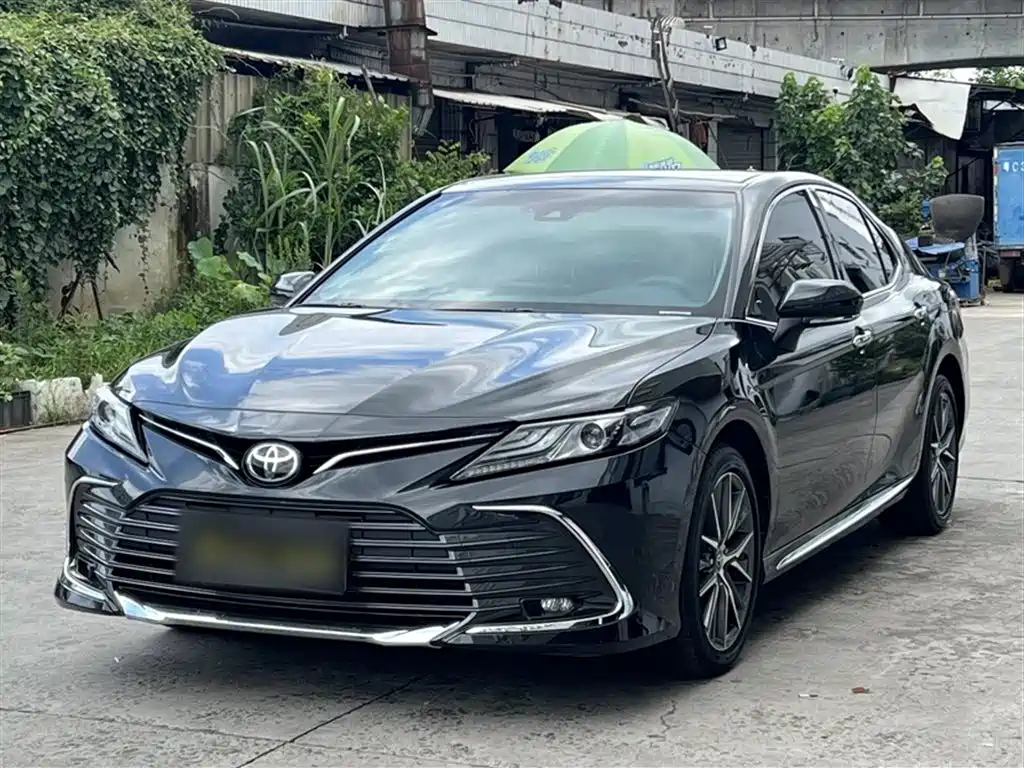 TOYOTA CAMRY 2023