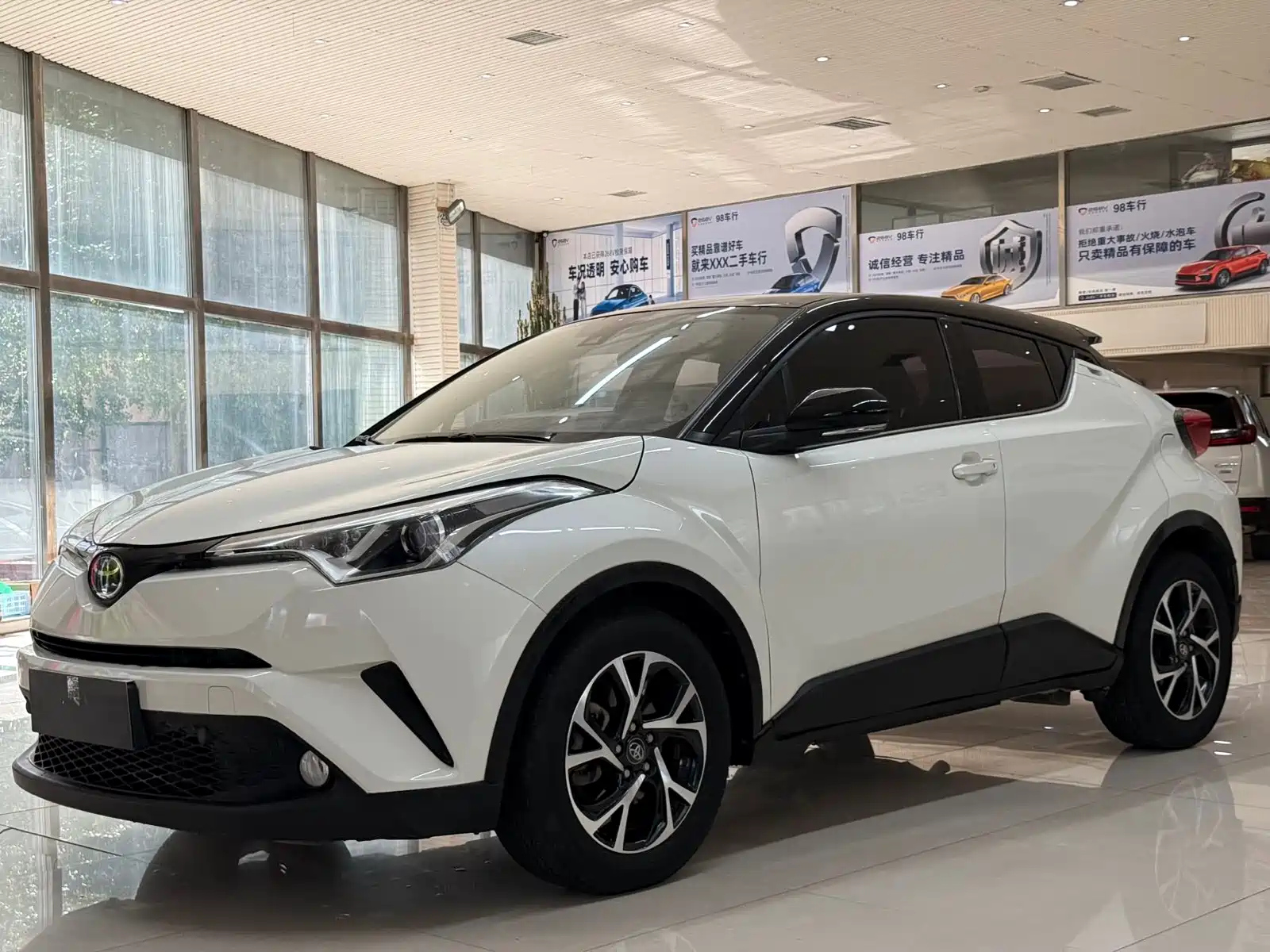 TOYOTA C-HR