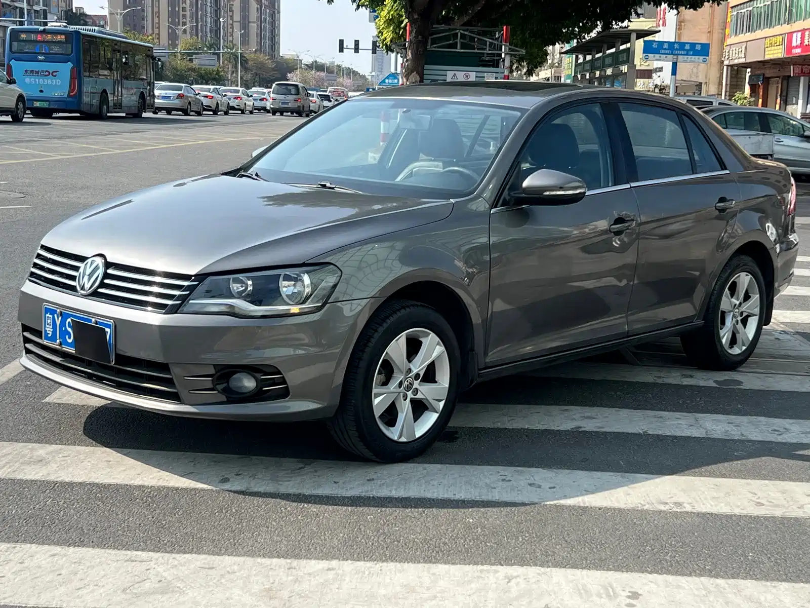 VOLKSWAGEN BORA 2013
