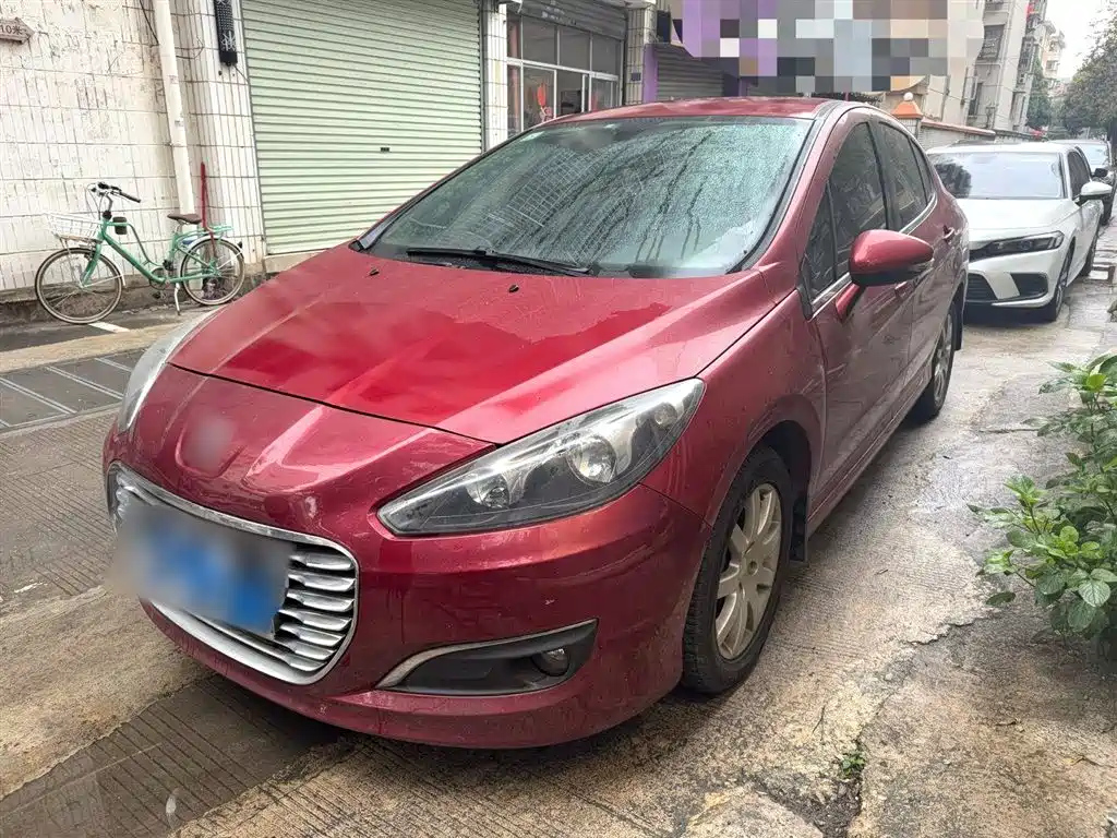 PEUGEOT 308 2013