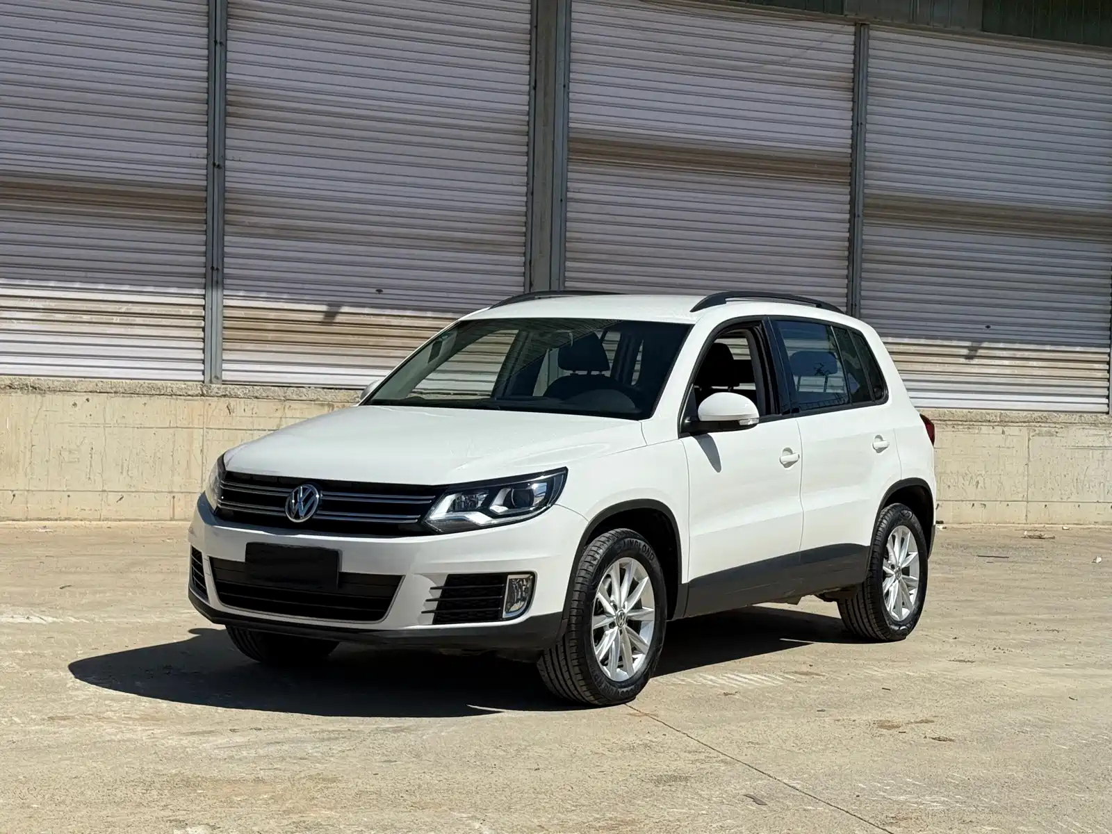 VOLKSWAGEN TIGUAN 2016