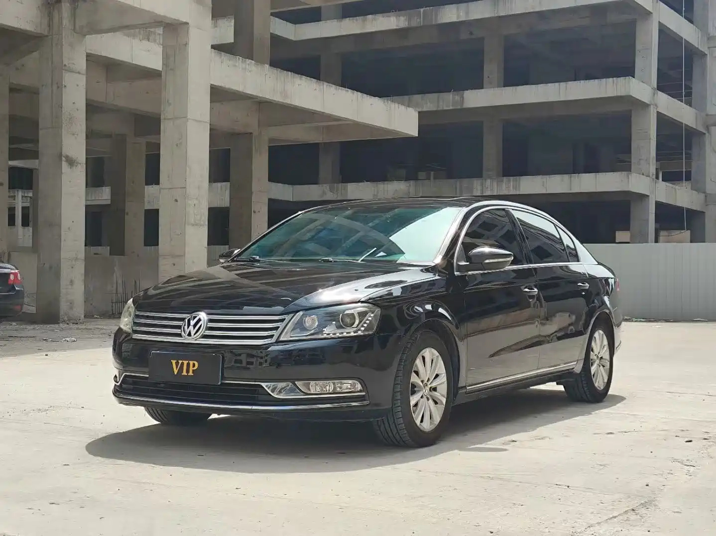 VOLKSWAGEN MAGOTAN 2016