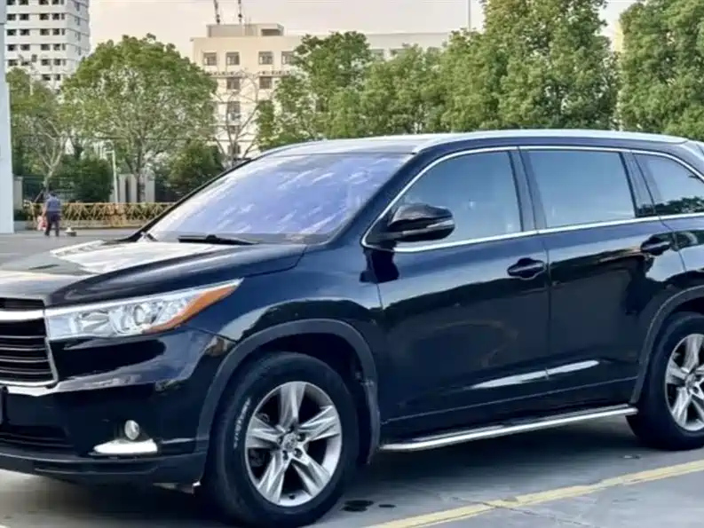 TOYOTA HIGHLANDER 2015