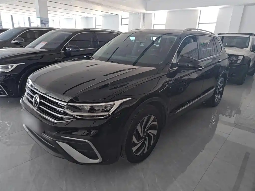VOLKSWAGEN TIGUAN L 2022