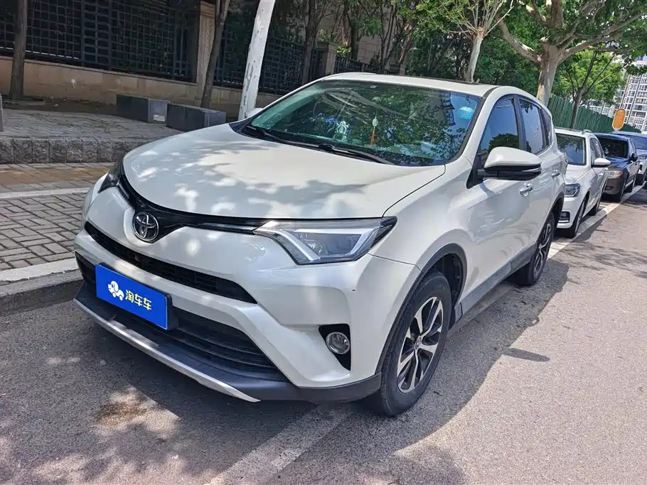 TOYOTA RAV4 RONGFANG 2016