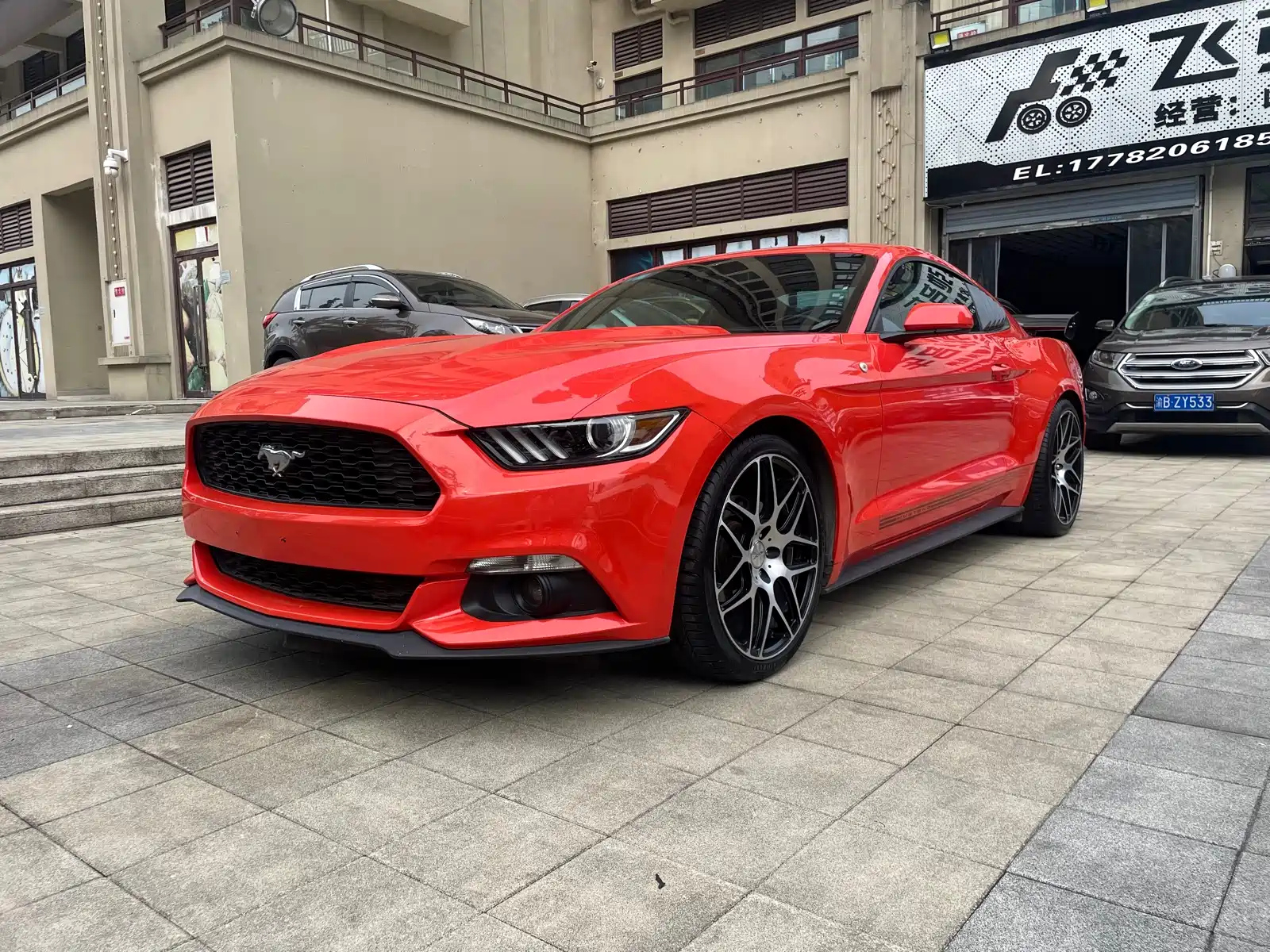 FORD MUSTANG