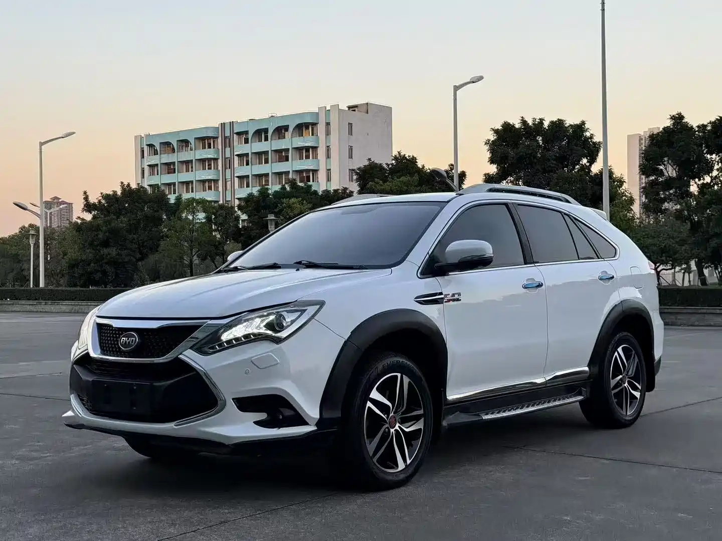 BYD TANG NEW ENERGY 2015