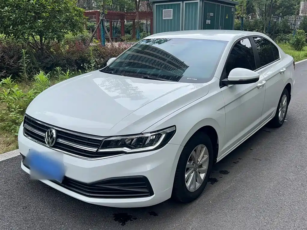 VOLKSWAGEN BORA 2019