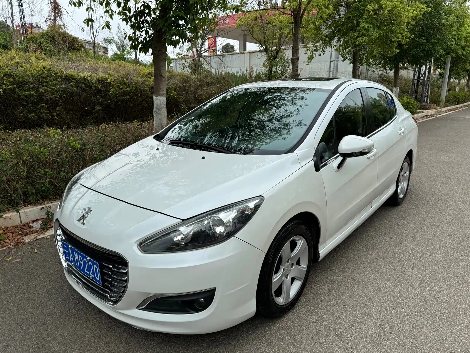 PEUGEOT 308