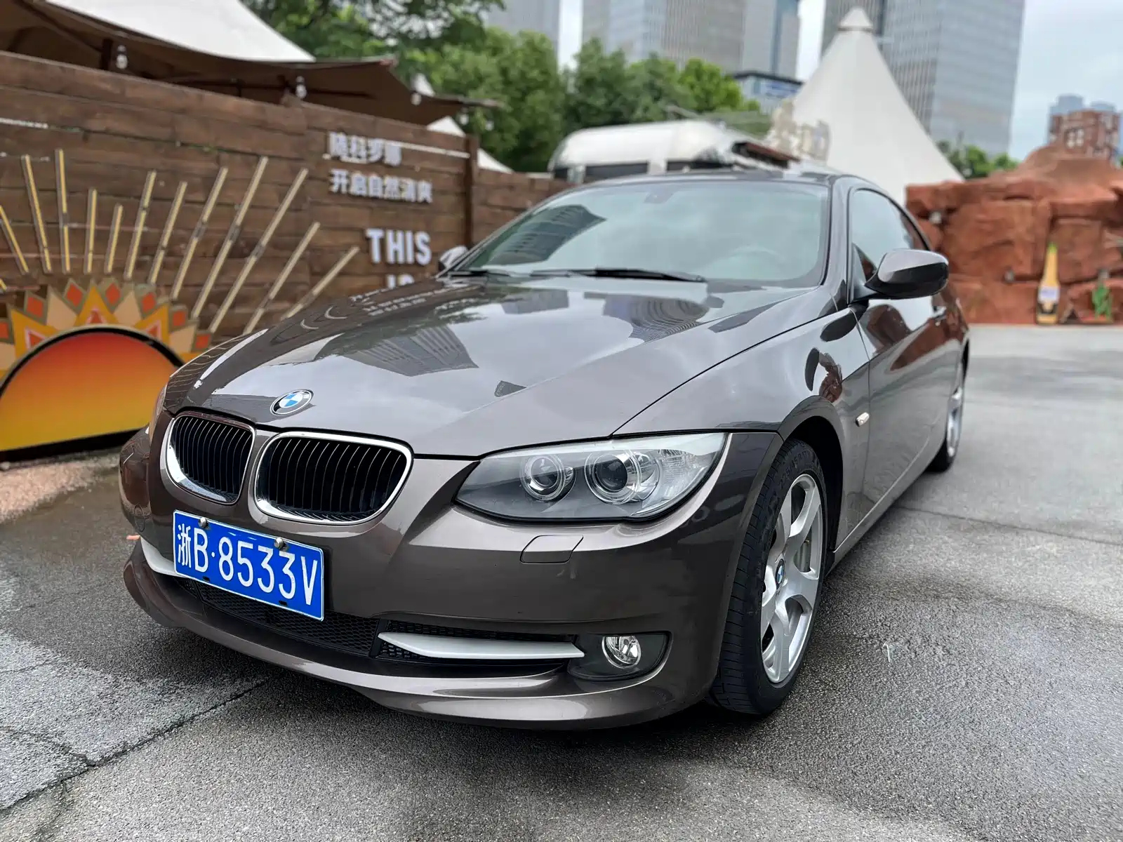 BMW 3-SERIES IMPORT 2011