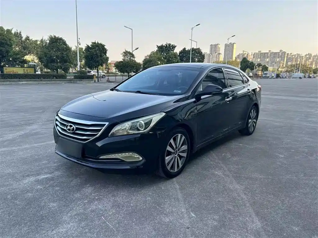 HYUNDAI MISTRA 2016