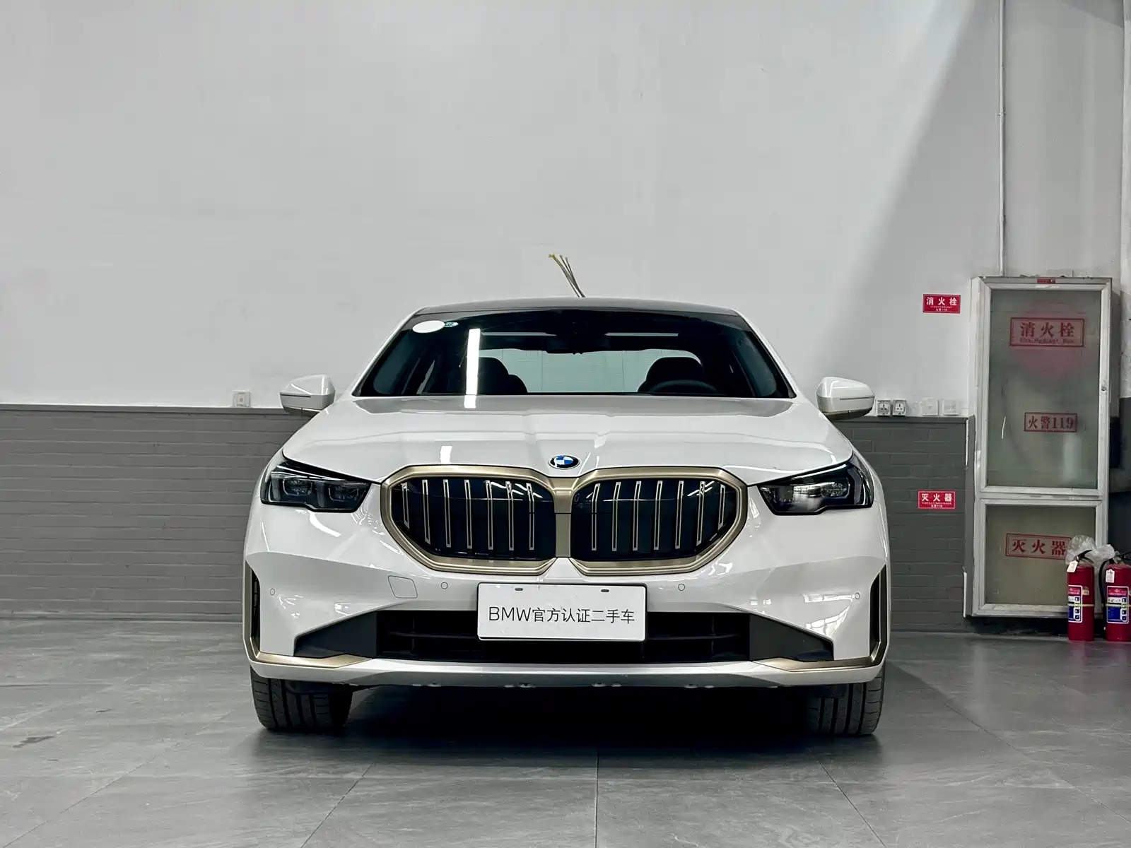 BMW 5-SERIES 2024